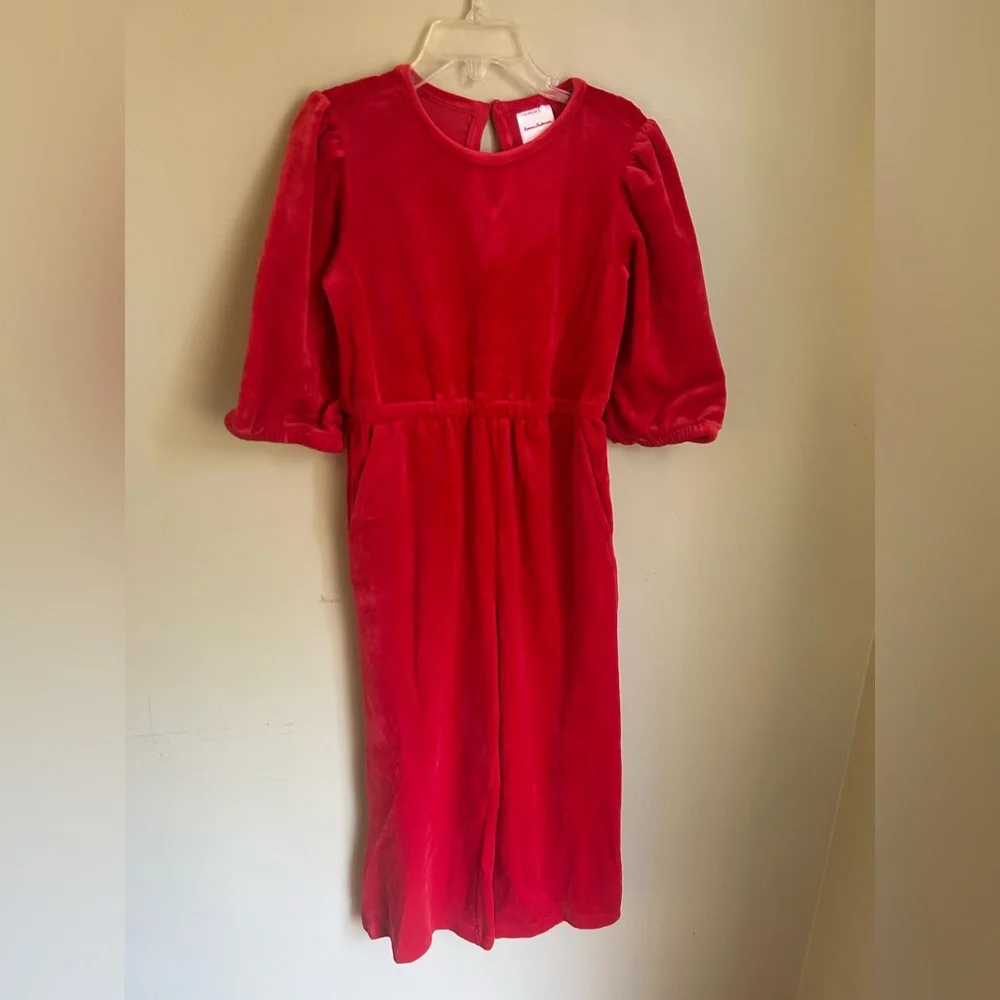 NWT Hanna Andersson red velour jumpsuit. Size 3T. Elastic waist, short sleeves.